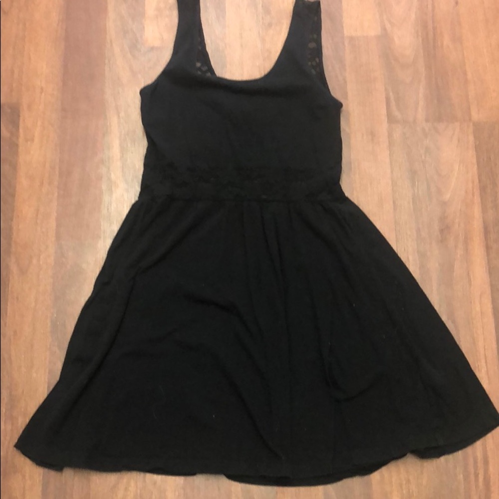 Black Dress W/ Lace Back - SiZe 8